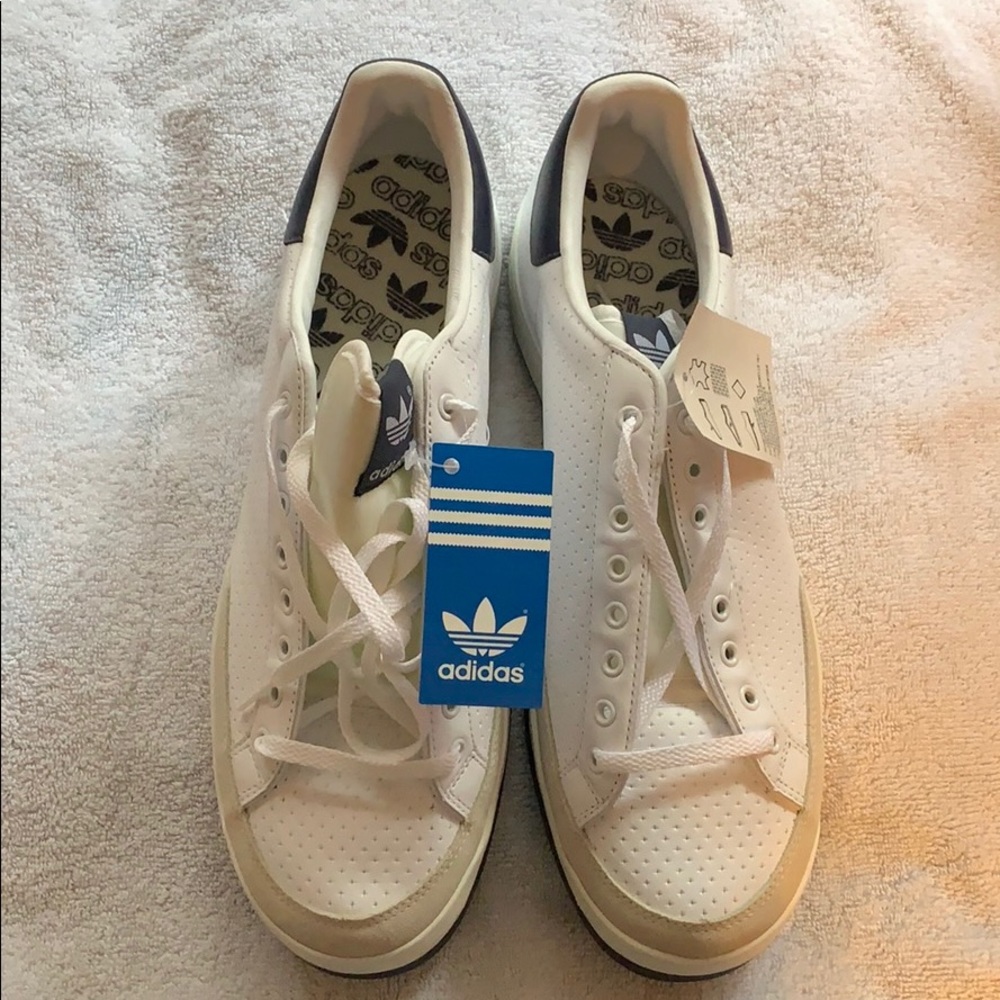 Adidas size 13 BRAND NEW White Life Style sneakers